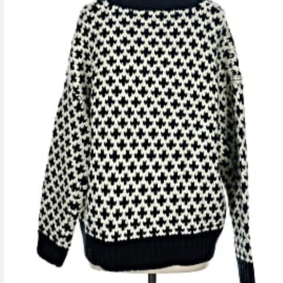 Topshop Black and White oversized  V-Neck Sweater-NWT! - Picture 7 of 8